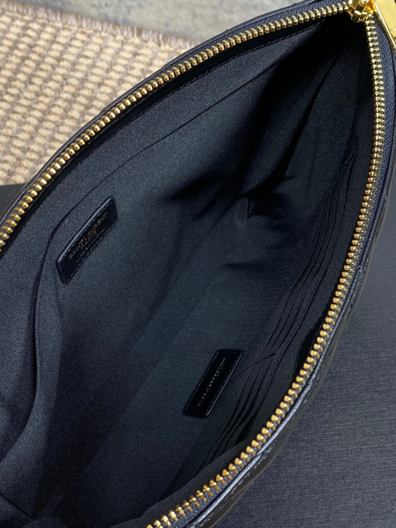 Y51 clutch bags